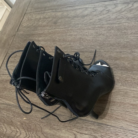 NWT BURJU Moment  Open Toe Lace Up Tongue Ankle Boots | Black | Size 5 - Picture 13 of 14